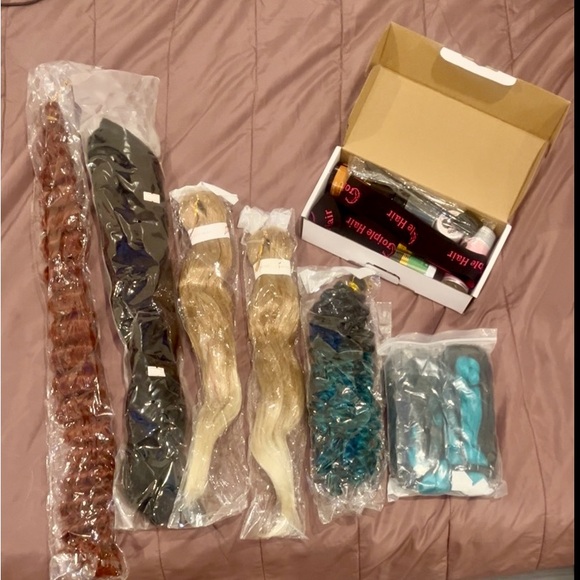 Assorted Hair Extensions Bundle - Picture 1 of 4